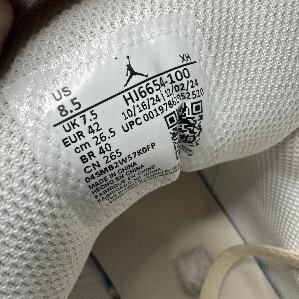 Air Jordan 1 Mid SE Men's White/Guava Ice-Sea Glass HJ6654-100 Size 8.5 With Box